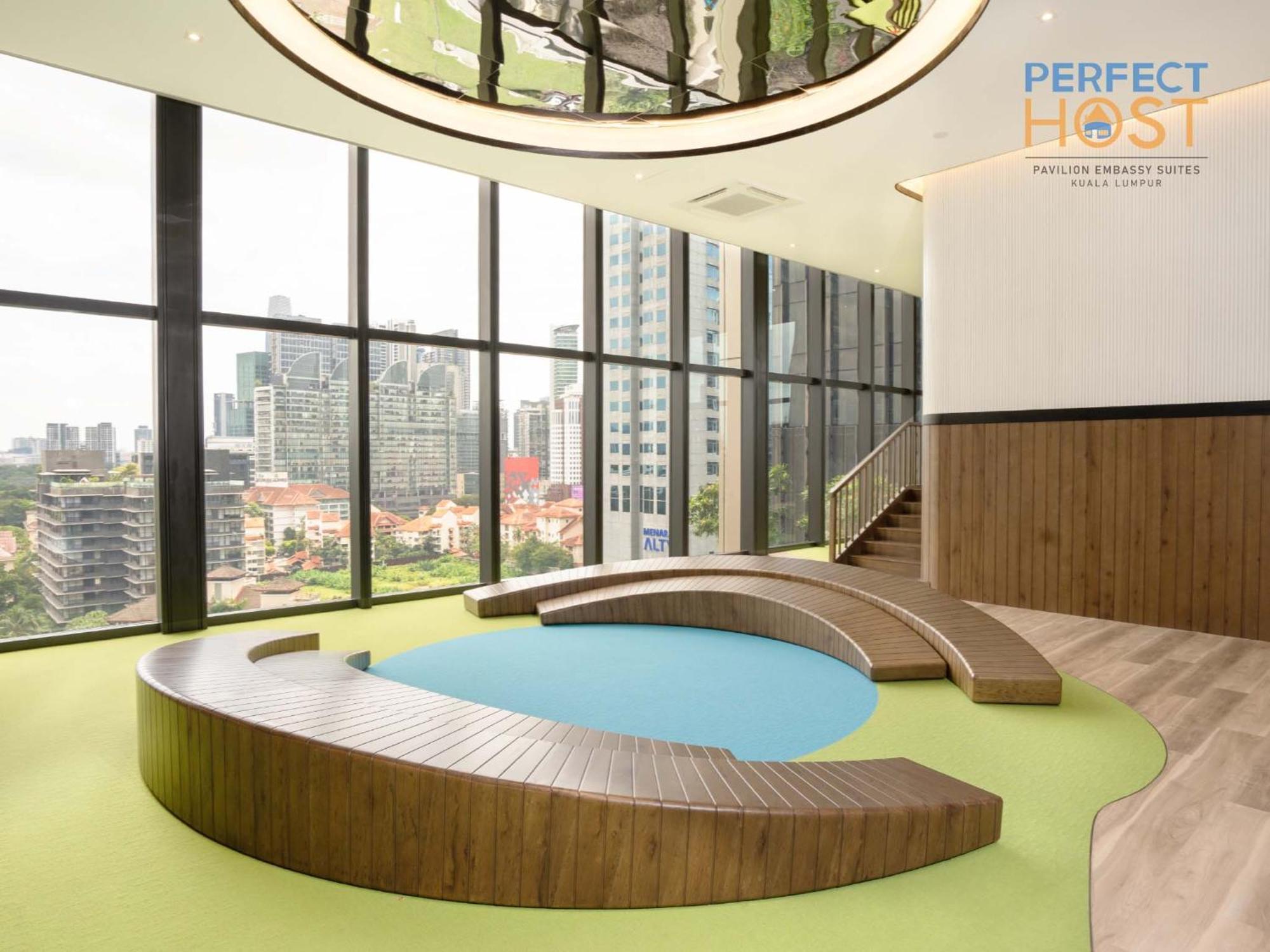Pavilion Embassy Suites Kl By Perfect Host Kuala Lumpur Luaran gambar
