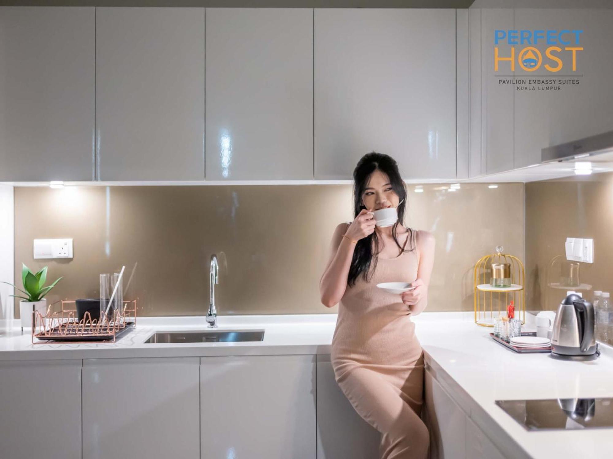 Pavilion Embassy Suites Kl By Perfect Host Kuala Lumpur Luaran gambar