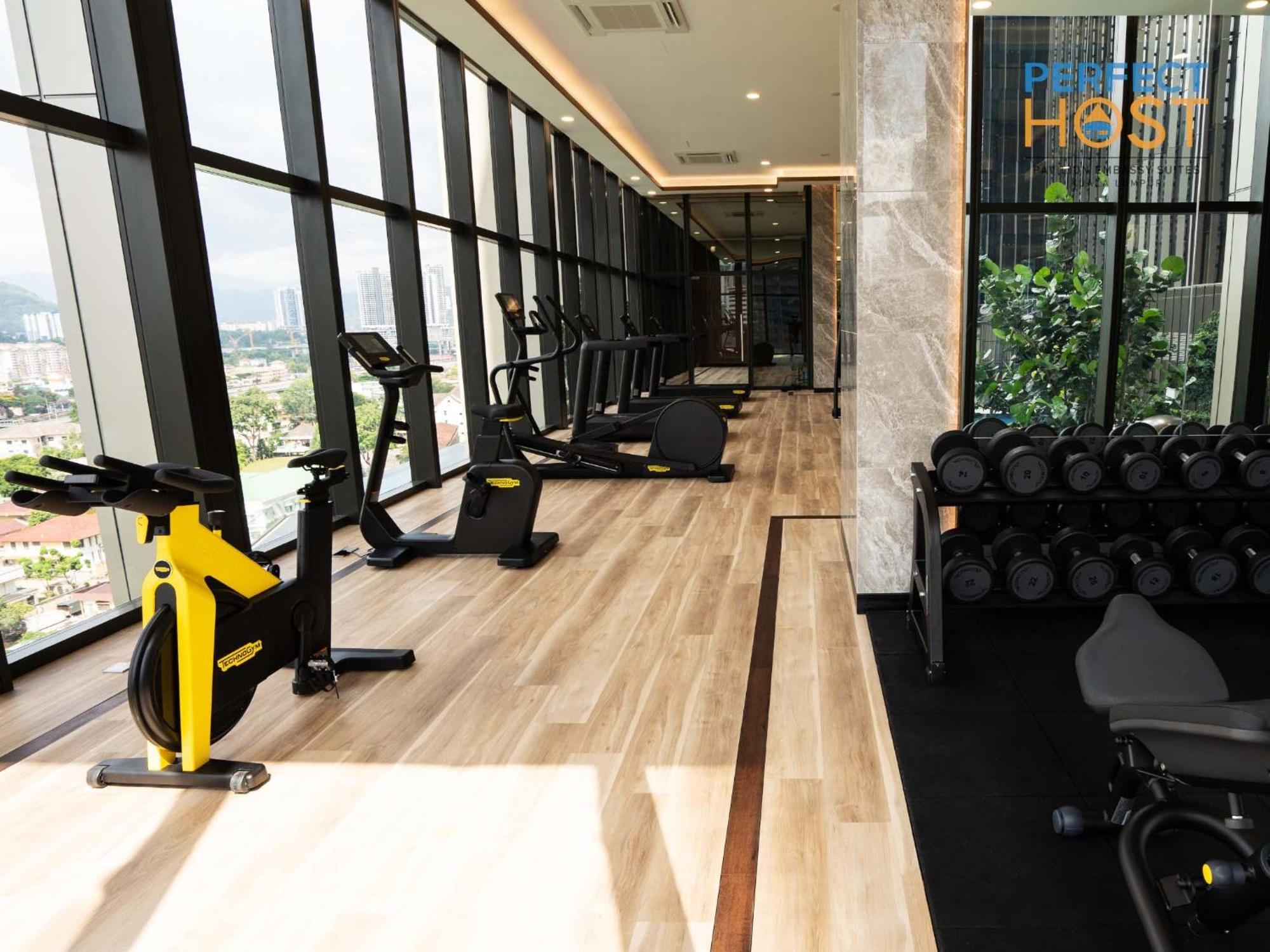 Pavilion Embassy Suites Kl By Perfect Host Kuala Lumpur Luaran gambar